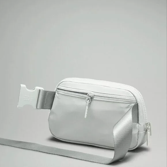 Sold Out Jade Grey Everywhere Belt Bag 1L- lululemon NWT - Picture 4 of 6